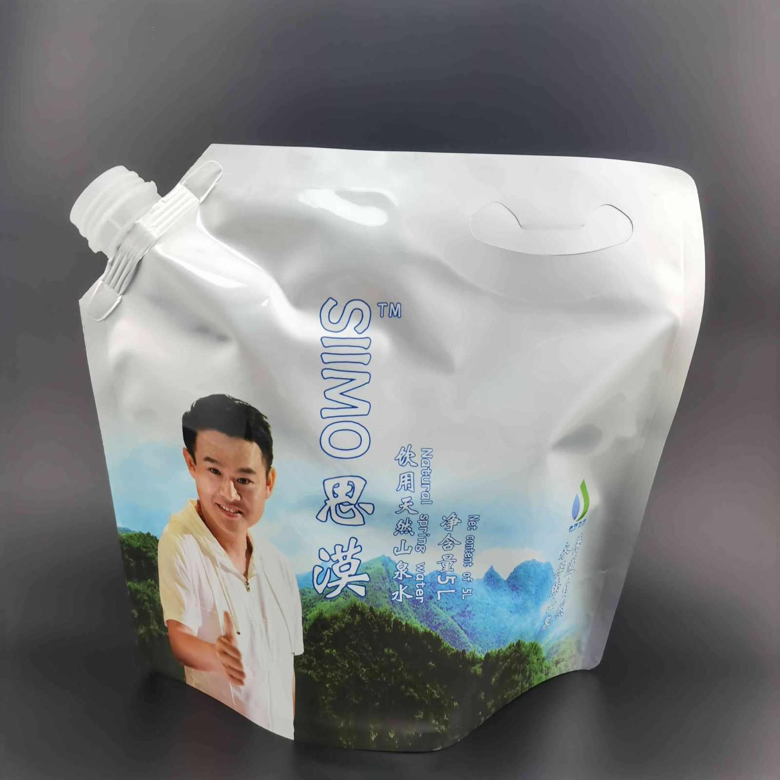 定制5L自立吸嘴袋液体饮用水户外便携手提铝箔吸嘴包装袋手挽袋
